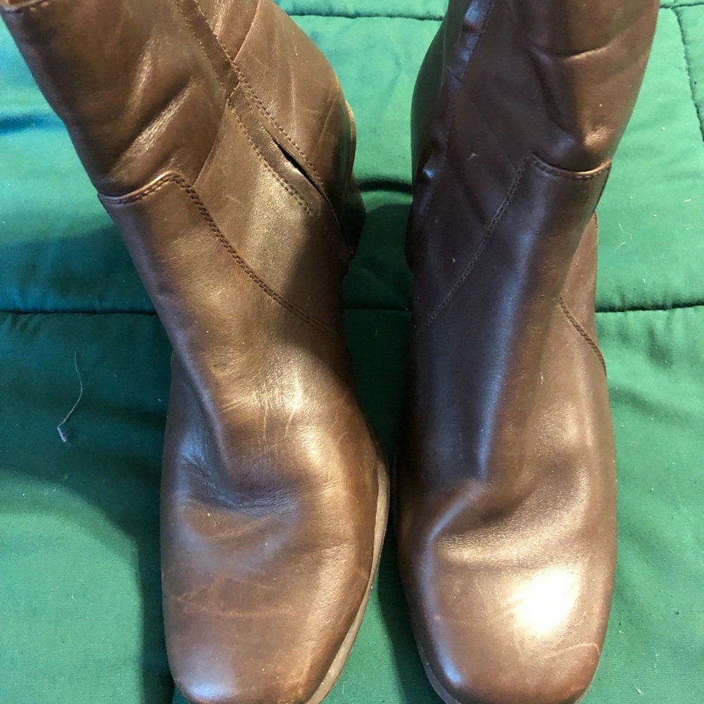 Brown ankle boots